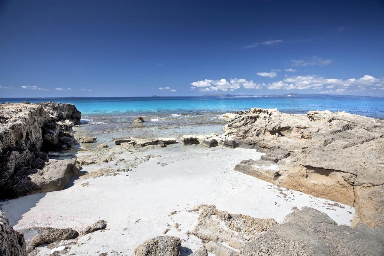 Villa Aquamarina Pavoncella Rossa Porto Pino Kültér fotó
