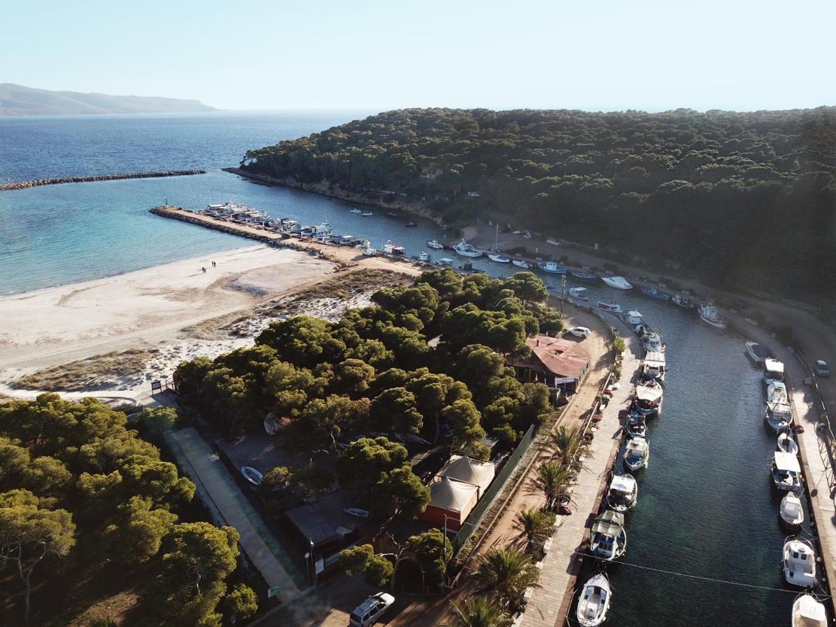 Villa Aquamarina Pavoncella Rossa Porto Pino Kültér fotó
